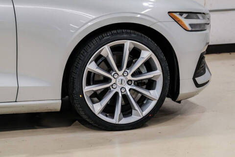 2019 Volvo S60 T5 Momentum