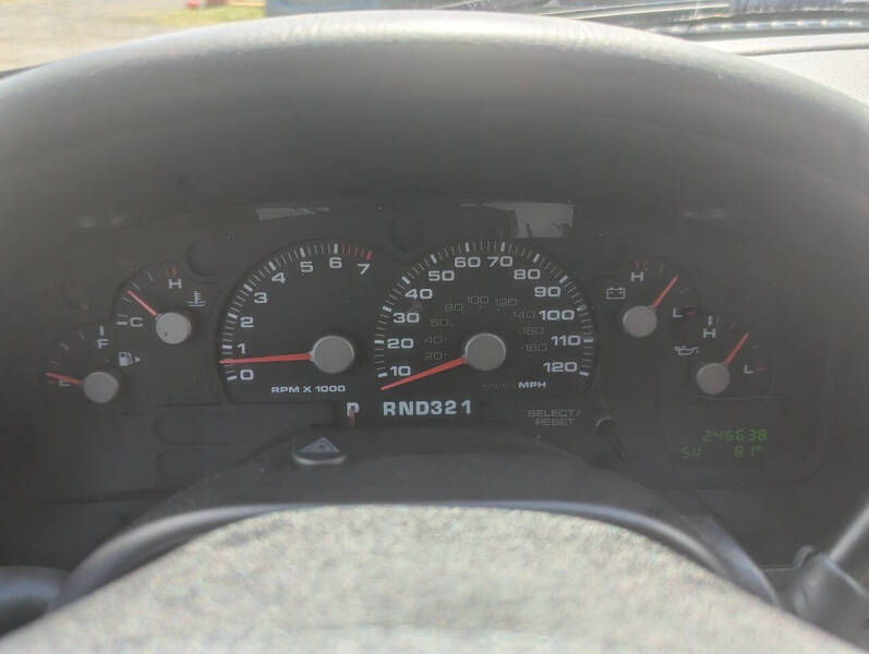 2004 Ford Explorer XLT