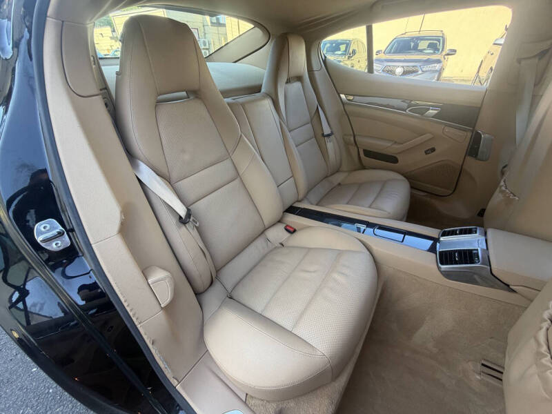 2012 Porsche Panamera