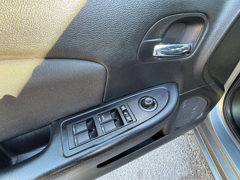 2011 Chrysler 200 Touring