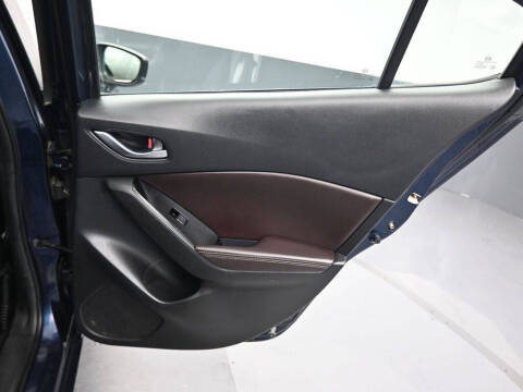 2017 Mazda MAZDA3 Touring