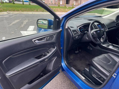 2020 Ford Edge Titanium