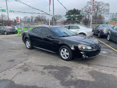 2008 Pontiac Grand Prix for sale at Xpress Auto Sales in Roseville MI