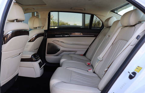 2017 Genesis G90