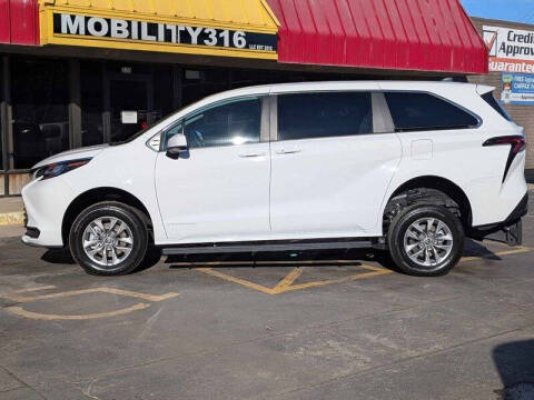 2025 Toyota Sienna LE 8-Passenger