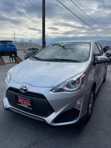 2017 Toyota Prius c Two