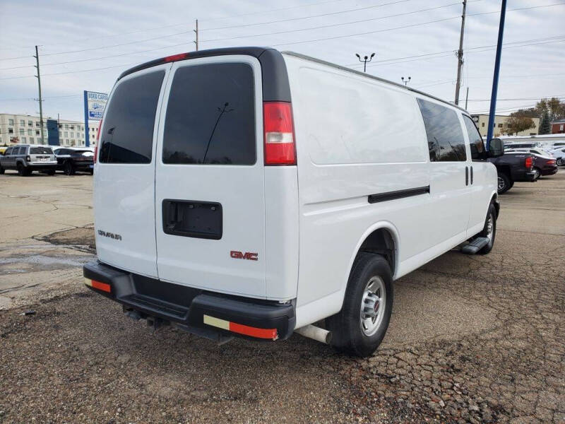 2018 GMC Savana 2500