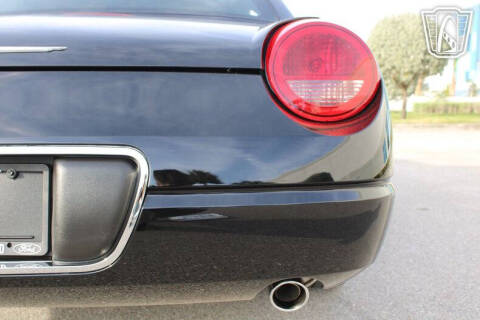 2005 Ford Thunderbird Deluxe