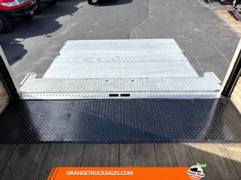 2020 Freightliner M2 106