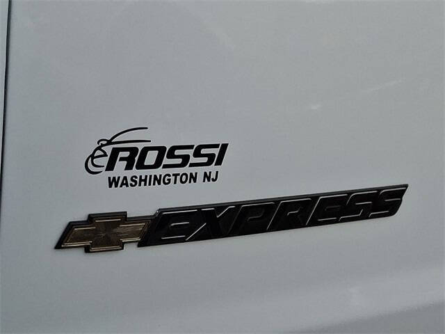 2024 Chevrolet Express 2500