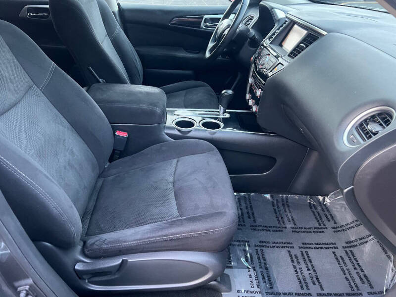 2015 Nissan Pathfinder SV