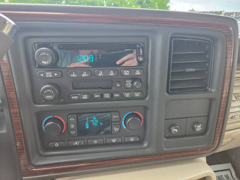 2004 Cadillac Escalade