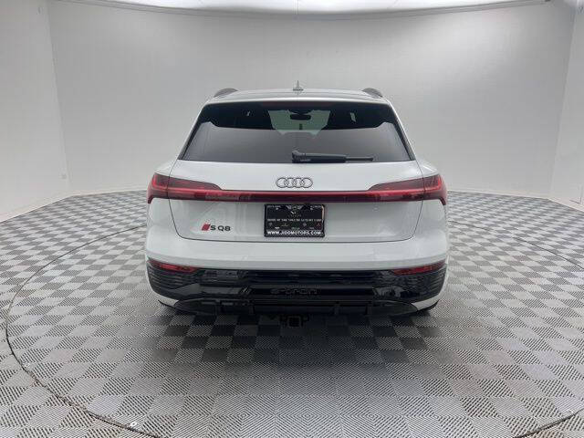 2024 Audi SQ8 e-tron quattro Prestige
