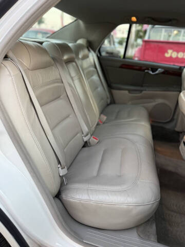 2003 Cadillac DeVille