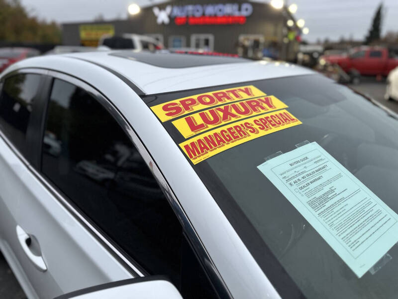 2013 Acura ILX 2.0L w/Premium