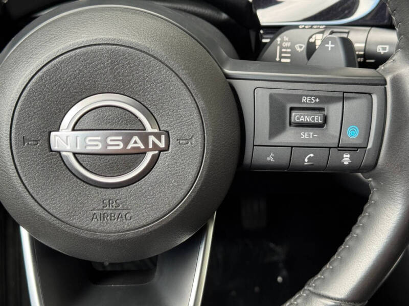 2024 Nissan Pathfinder SV