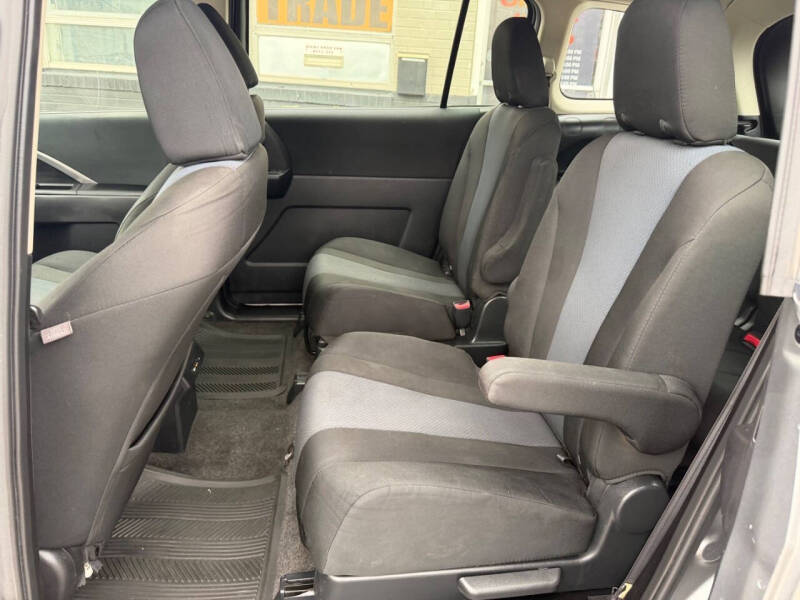 2015 Mazda MAZDA5 Sport