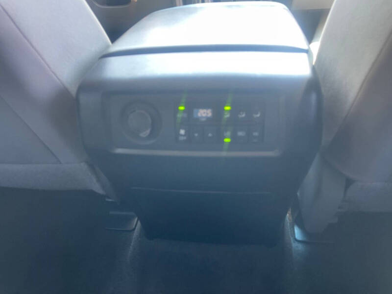 2016 Toyota Sequoia SR5