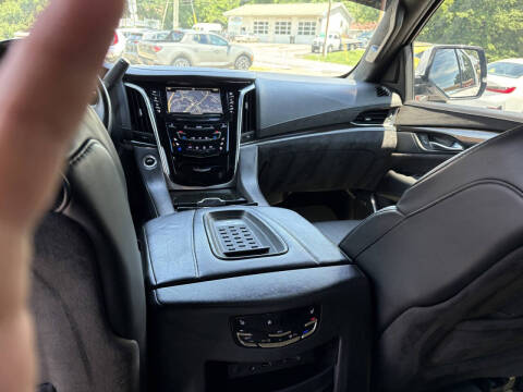 2017 Cadillac Escalade Platinum