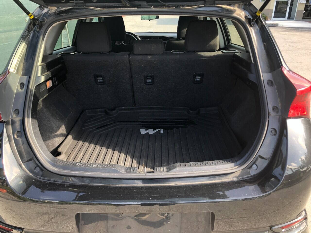 2017 TOYOTA COROLLA iM Hatchback - $14,500