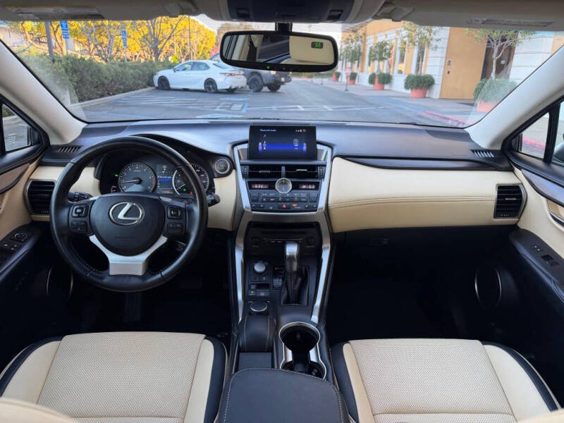 2017 Lexus NX 200t