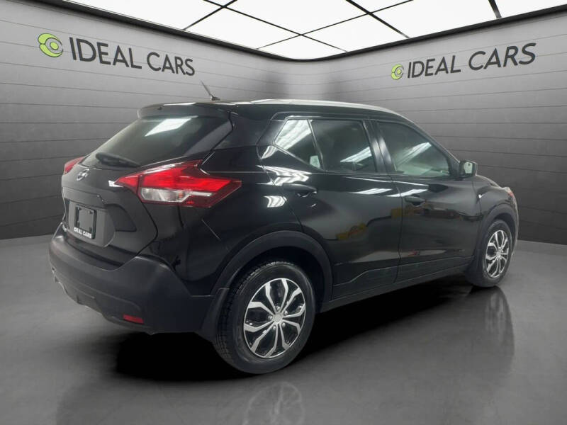 2019 Nissan Kicks S