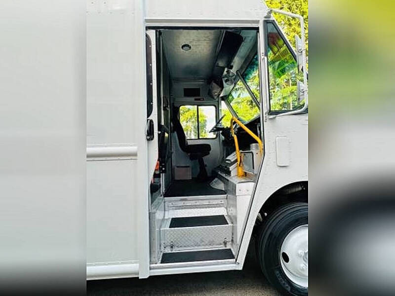 2007 Freightliner MT45 Chassis