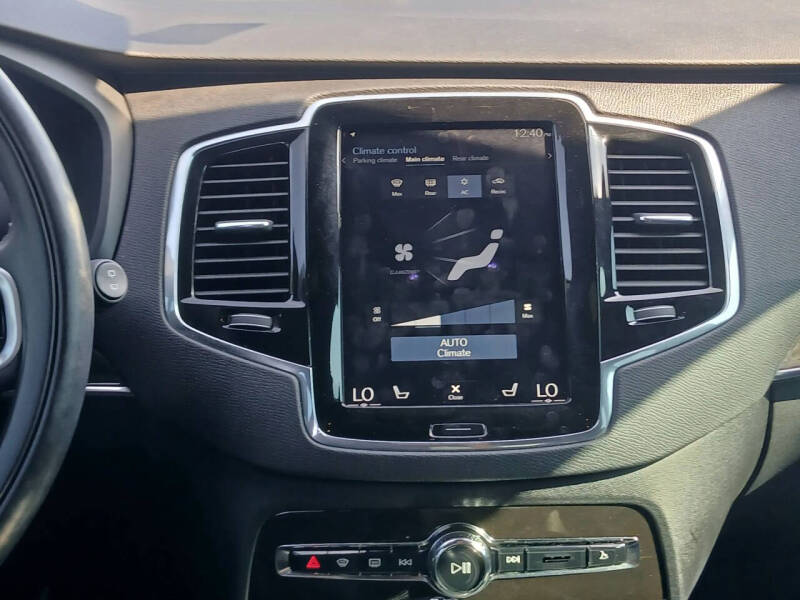 2018 Volvo XC90 T6 Momentum