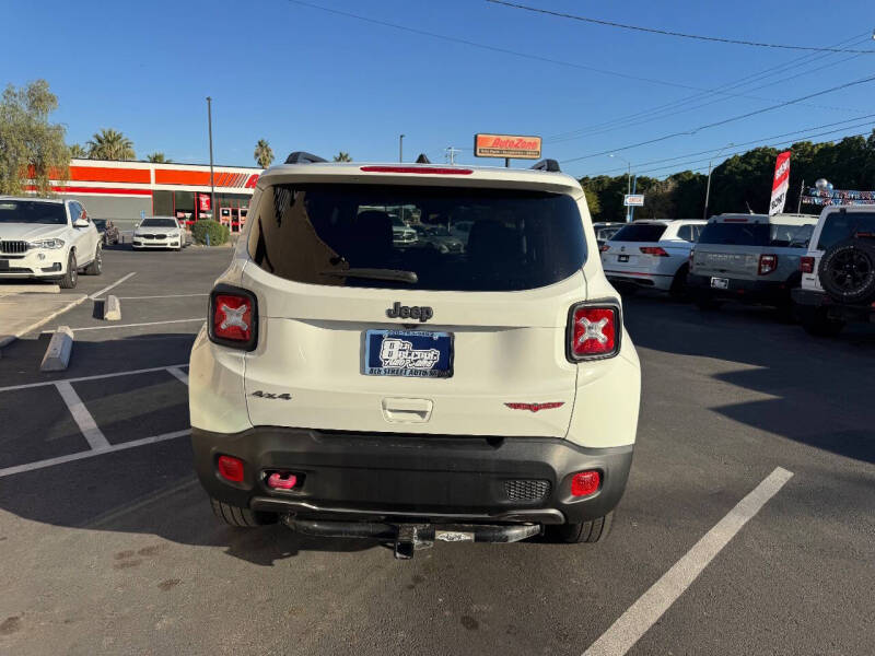 2019 Jeep Renegade Trailhawk
