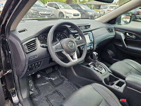 2017 Nissan Rogue SL