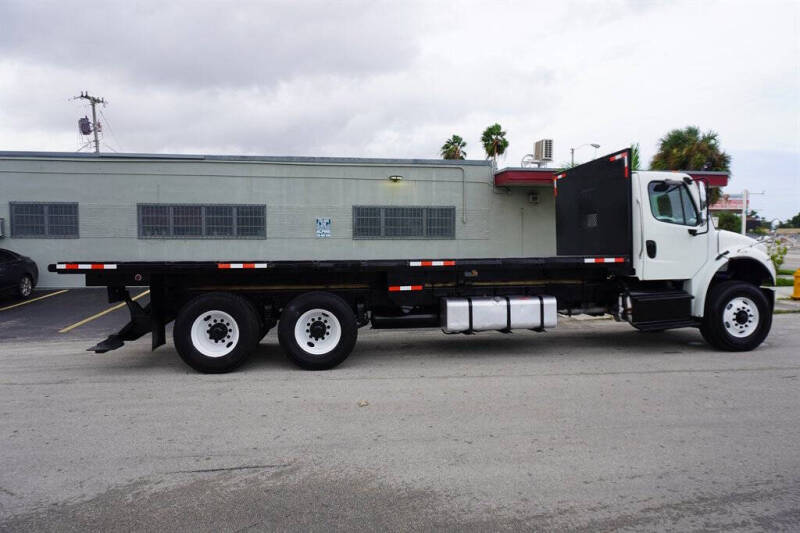 2015 Freightliner M2 106