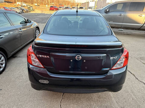 2015 Nissan Versa 1.6 S