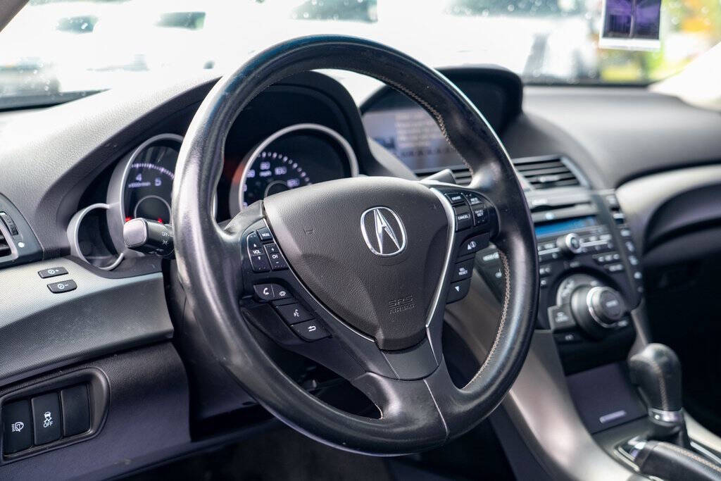 2013 Acura TL for sale at Auto Destination in Puyallup, WA