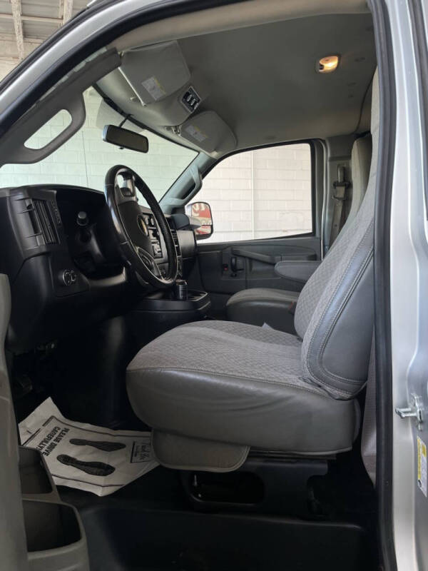 2017 Chevrolet Express LT 3500