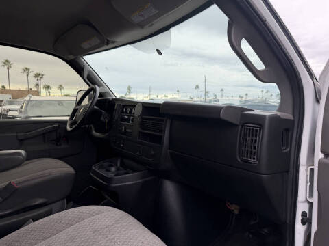 2017 Chevrolet Express 2500