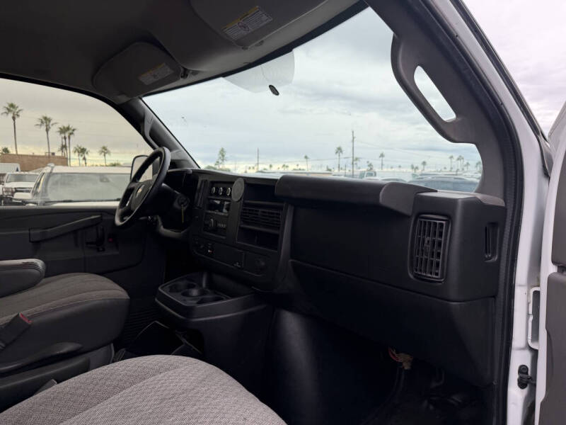 2017 Chevrolet Express 2500