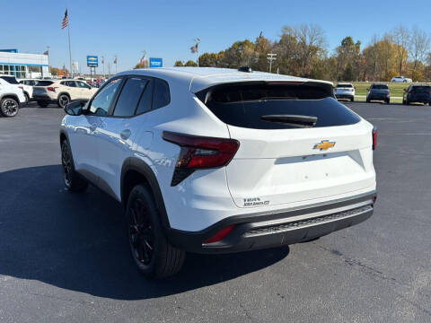 2025 Chevrolet Trax LS