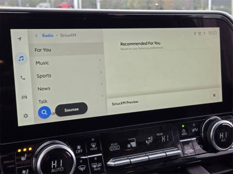 2023 Toyota Highlander Hybrid Platinum