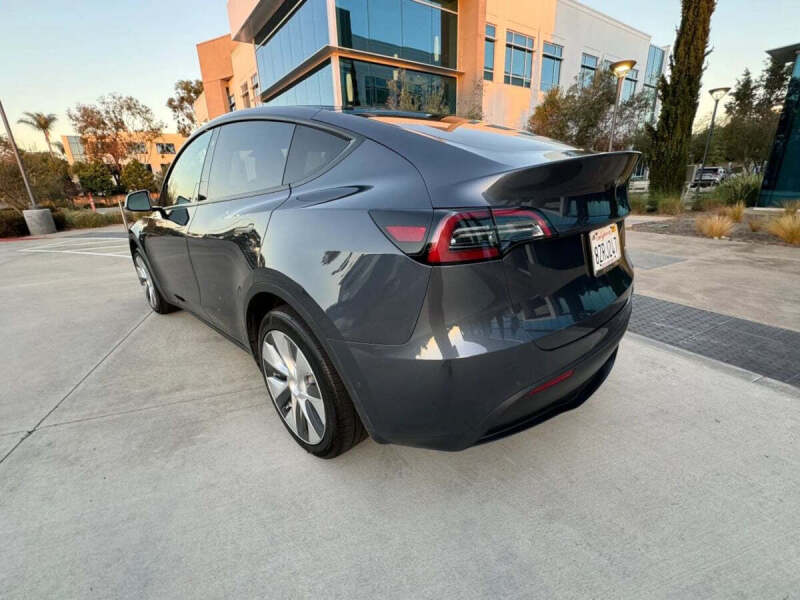 2024 Tesla Model Y Long Range