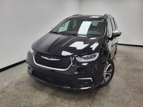 2025 Chrysler Pacifica Pinnacle