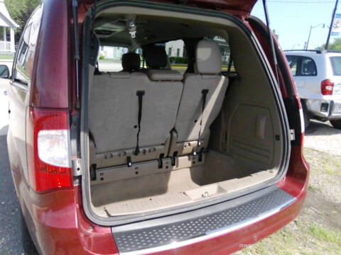 2014 Chrysler Town and Country Touring-L