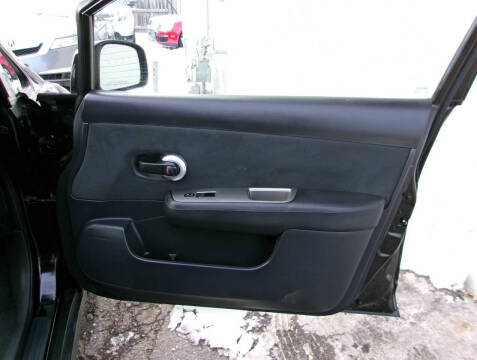 2012 Nissan Versa 1.8 S