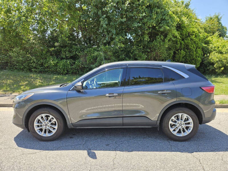 2020 Ford Escape SE