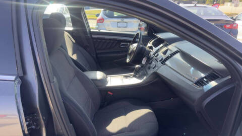 2017 Ford Taurus SEL