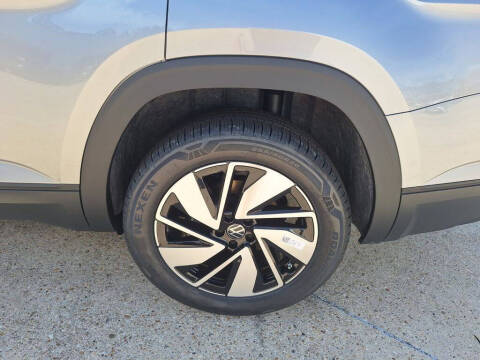 2025 Volkswagen Atlas SE