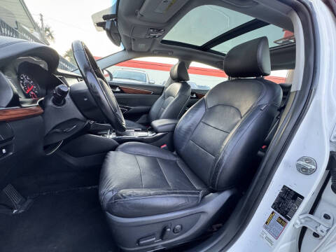 2017 Kia Cadenza Premium