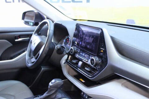 2024 Toyota Highlander Hybrid XLE