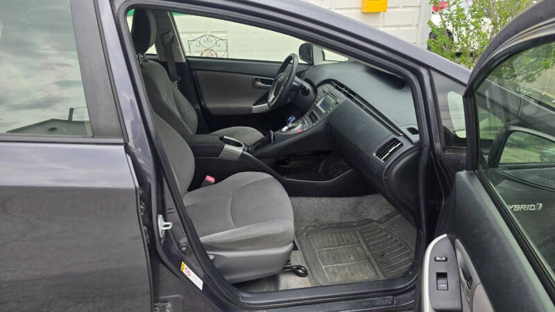 2013 Toyota Prius Two