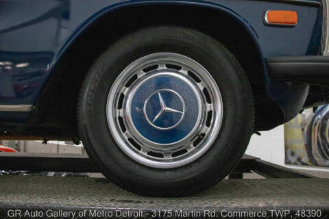 1975 Mercedes-Benz 280-Class