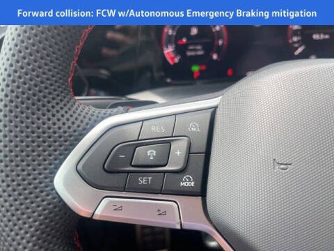 2025 Volkswagen Golf GTI SE